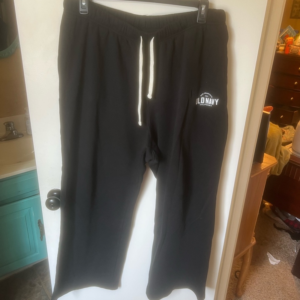 Women’s Old Navy Wide leg sweatpants